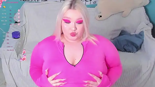 LilyBelll online show from 4, 1, 2025