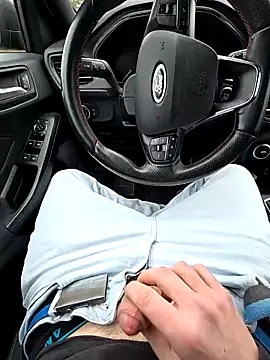 Titanhoott online show from 24, 12, 2024