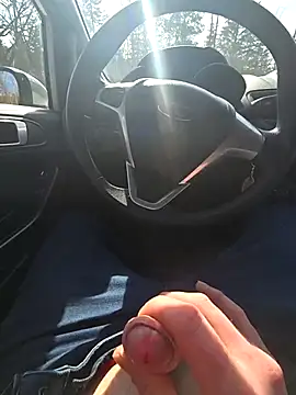 Titanhoott online show from 4, 3, 2025