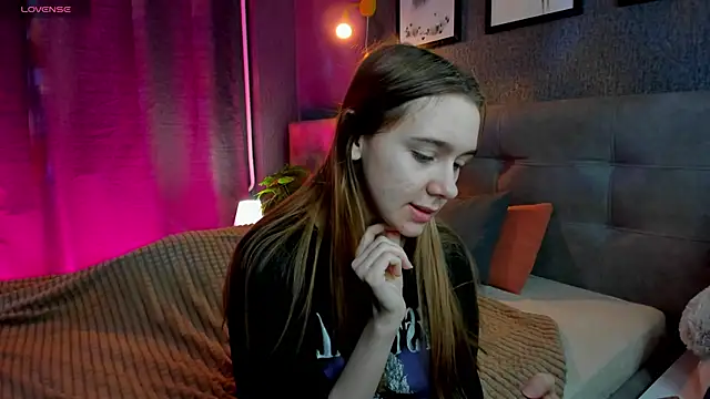 Snapshot of Lesi_Moonie01 chatting on 27, 11, 2025 Lesi Moonie01 online show from 27, 11, 2025