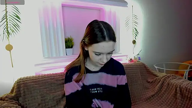 Lesi Moonie01 online show from 6, 3, 2026