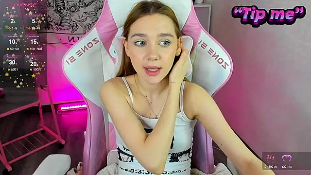 Snapshot of Lesi_Moonie01 chatting on 22, 3, 2025 Lesi Moonie01 online show from 22, 3, 2025