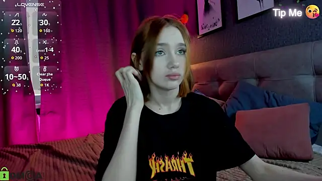 Snapshot of Lesi_Moonie01 chatting on 5, 5, 2026 Lesi Moonie01 online show from 5, 5, 2026