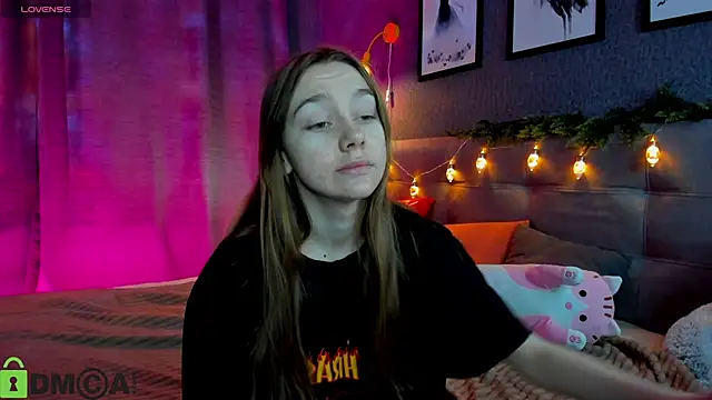 Lesi Moonie01 online show from 6, 1, 2026