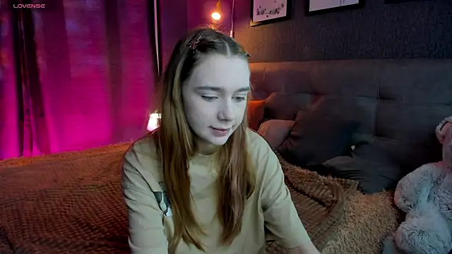 Snapshot of Lesi_Moonie01 chatting on 14, 11, 2025 Lesi Moonie01 online show from 14, 11, 2025