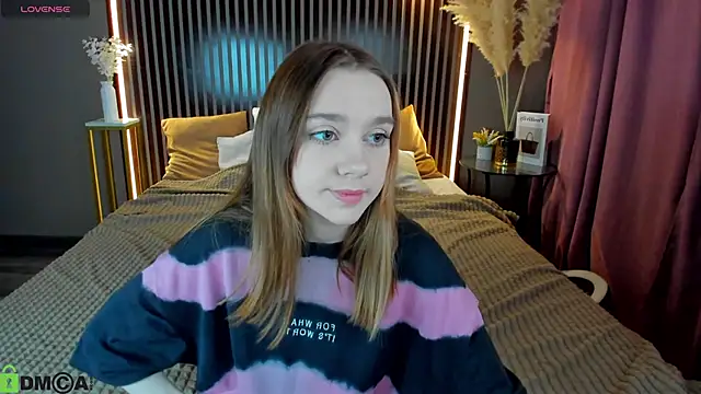 Lesi Moonie01 online show from 24, 3, 2026