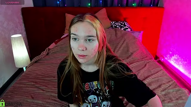 Snapshot of Lesi_Moonie01 chatting on 22, 9, 2025 Lesi Moonie01 online show from 22, 9, 2025