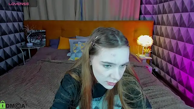 Snapshot of Lesi_Moonie01 chatting on 12, 9, 2025 Lesi Moonie01 online show from 12, 9, 2025