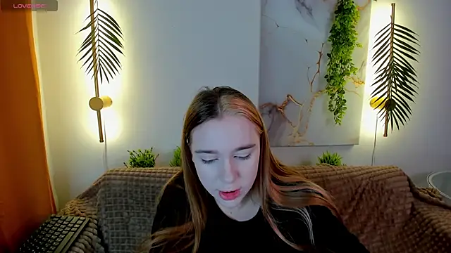 Snapshot of Lesi_Moonie01 chatting on 20, 9, 2025 Lesi Moonie01 online show from 20, 9, 2025