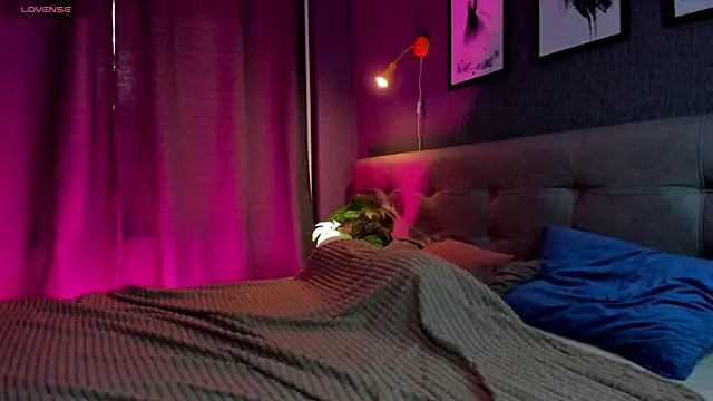 Lesi Moonie01 online show from 12, 2, 2026