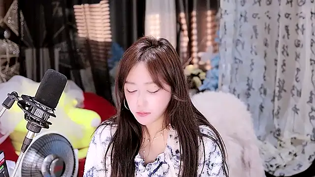 Missy Nana21 online show from 15, 2, 2025