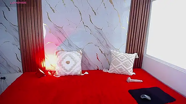 AdelyGinn online show from 4, 10, 2025