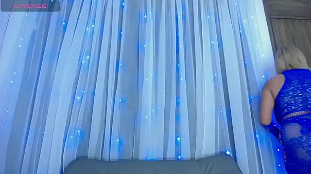 AdelyGinn online show from 16, 3, 2025