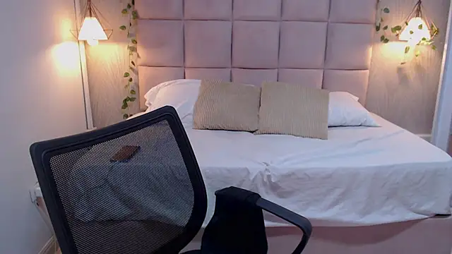 Alaya cute online show from 2, 12, 2025