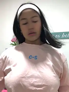 EmmaRossem online show from 10, 10, 2025