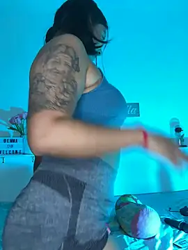 EmmaRossem online show from 2, 10, 2025