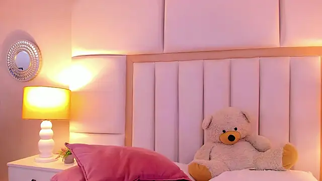 Snapshot of AmbarSantany chatting on 15, 3, 2025 AmbarSantany online show from 15, 3, 2025