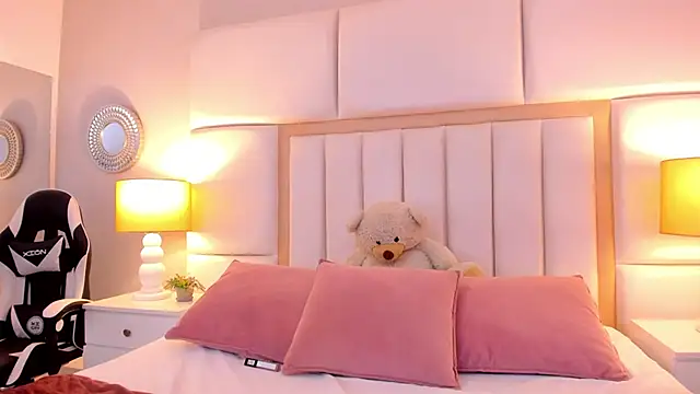 Snapshot of AmbarSantany chatting on 10, 3, 2025 AmbarSantany online show from 10, 3, 2025