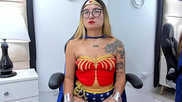 Snapshot of AmbarSantany chatting on 31, 10, 2025 AmbarSantany online show from 31, 10, 2025