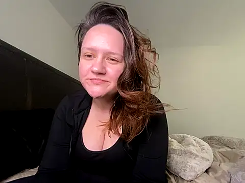 Snapshot of Kinkbitch25 chatting on 17, 12, 2025 Kinkbitch25 online show from 17, 12, 2025