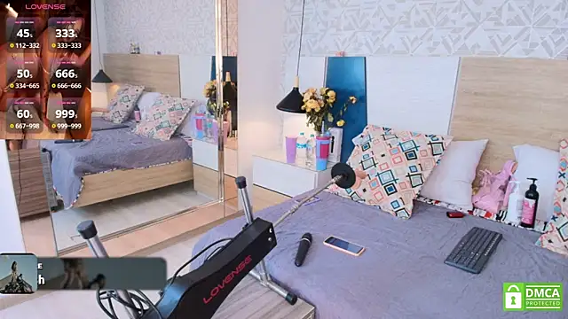 Megansttein  online show from 10, 9, 2025