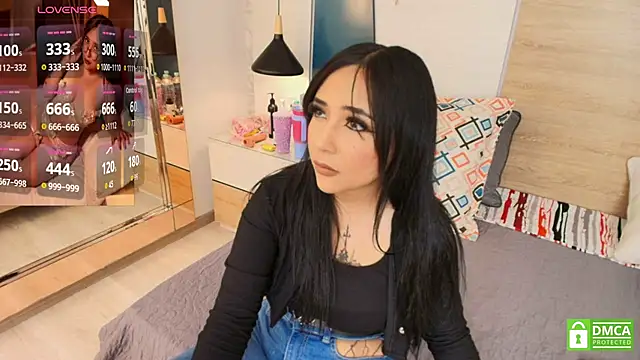 Megansttein  online show from 21, 10, 2025