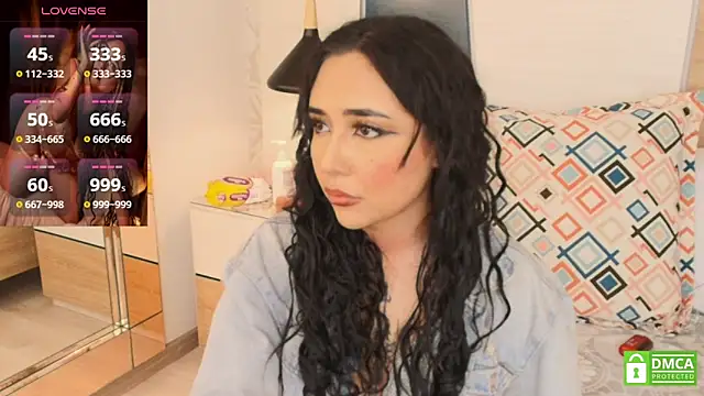 Megansttein  online show from 10, 10, 2025