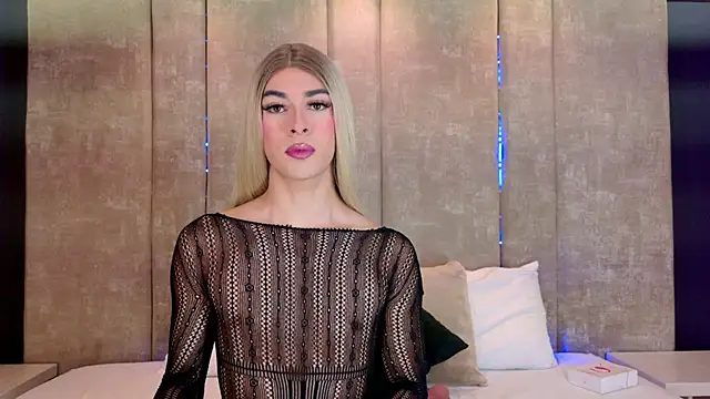 MaxiRogers online show from 17, 11, 2025