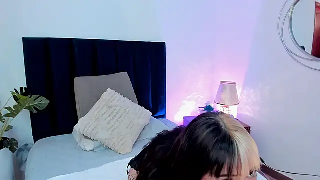 HollyHudsonn online show from 17, 12, 2024