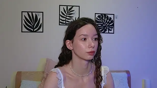 katycrown online show from 25, 2, 2025