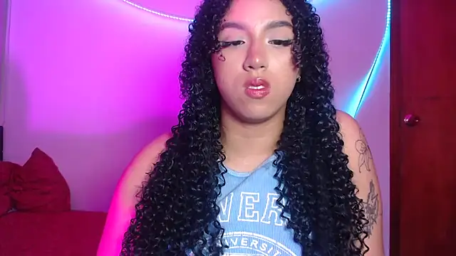 Snapshot of barbara_falcons chatting on 14, 12, 2025 barbara falcons online show from 14, 12, 2025