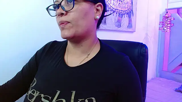 Snapshot of violletha chatting on 8, 5, 2026 violletha online show from 8, 5, 2026