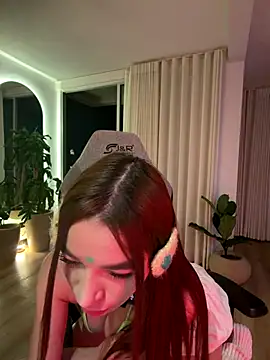 carolynnetrujillo online show from 16, 12, 2025