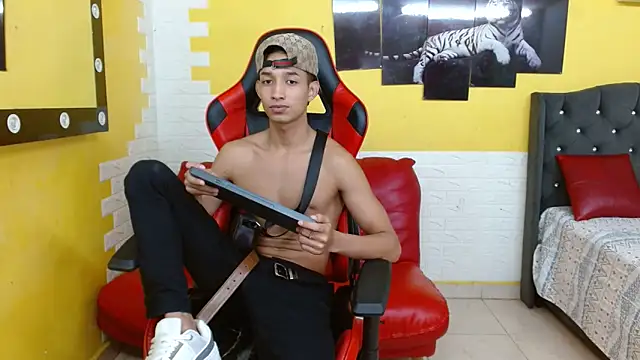 jose sexycumm online show from 6, 10, 2025