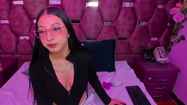 Snapshot of Katty_Queen chatting on 9, 4, 2026 Katty Queen online show from 9, 4, 2026