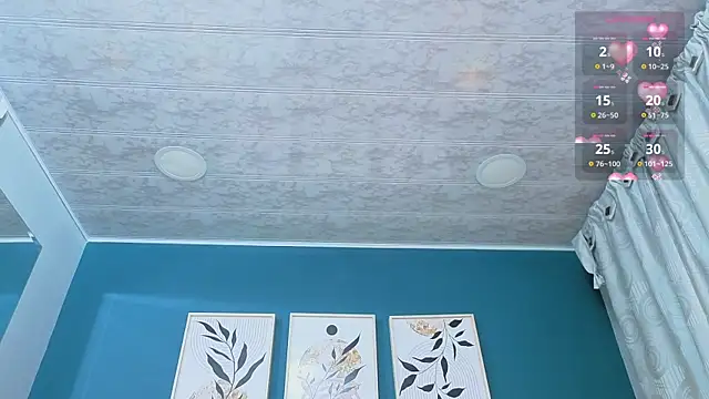 GabyPetit online show from 8, 9, 2025