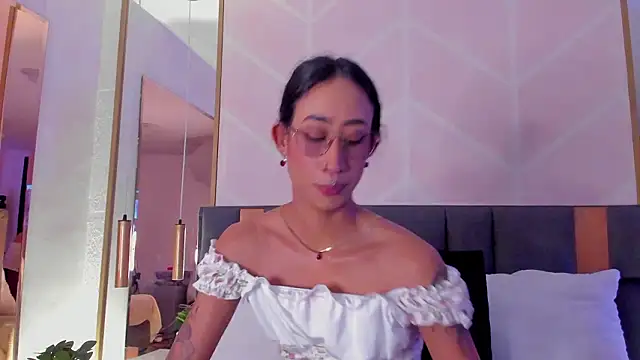 GabyPetit online show from 2, 2, 2026