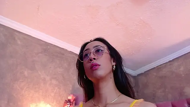 GabyPetit online show from 17, 3, 2025