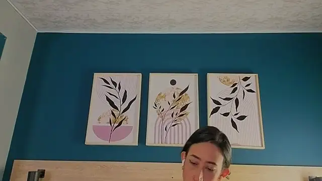 GabyPetit online show from 4, 11, 2025