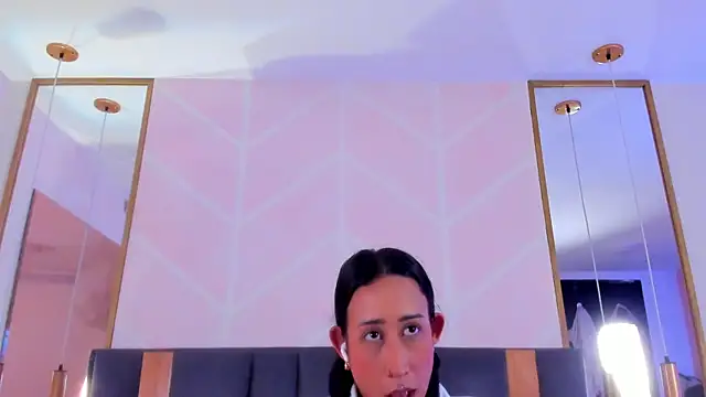 GabyPetit online show from 30, 11, 2025