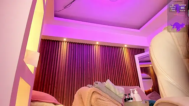 Lucy Smith2 online show from 14, 2, 2026