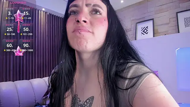 Lucy Smith2 online show from 6, 11, 2025