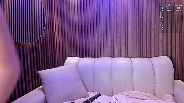 Lucy Smith2 online show from 5, 1, 2026