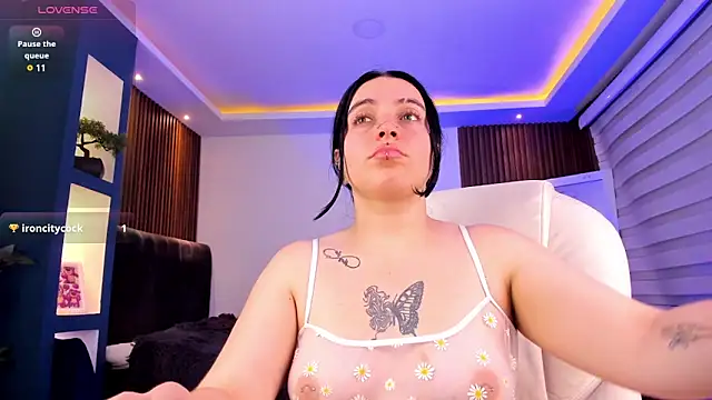 Lucy Smith2 online show from 7, 3, 2025