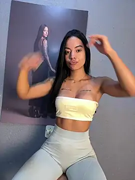 Snapshot of Elamesmamorena chatting on 12, 6, 2026 Elamesmamorena online show from 12, 6, 2026