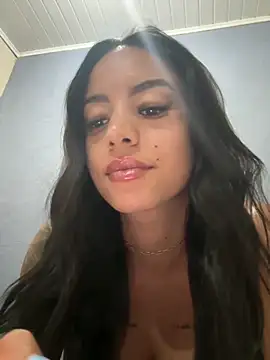 Elamesmamorena online show from 22, 4, 2026