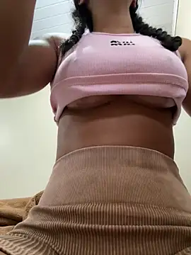 Elamesmamorena online show from 15, 4, 2026