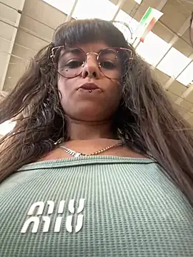Snapshot of VioletaSubmissive chatting on 2, 7, 2026 VioletaSubmissive online show from 2, 7, 2026