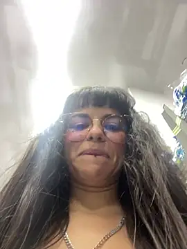 Snapshot of VioletaSubmissive chatting on 5, 7, 2026 VioletaSubmissive online show from 5, 7, 2026