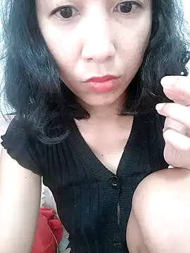 lovelinlyth online show from 4, 12, 2024